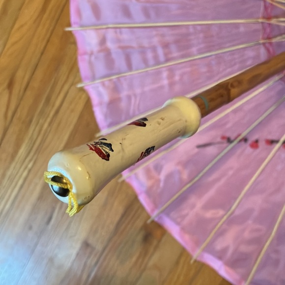 Chinese Parasol - Picture 6 of 8